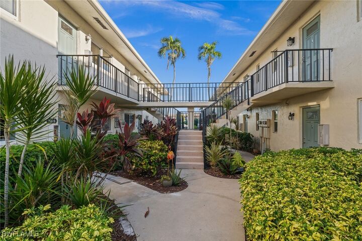 Property Photo: 185 Palm Drive P FL 34112