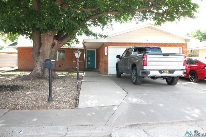 Property Photo:  124 Kansas Drive  NM 88130 