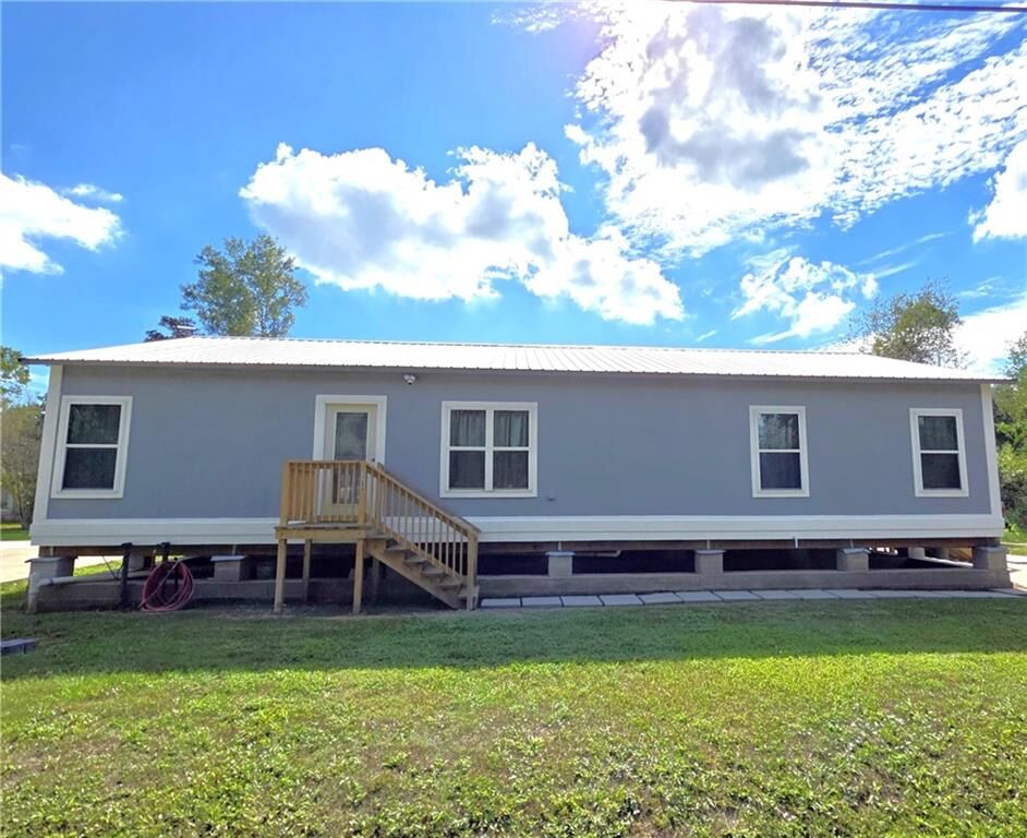 Property Photo: 115 Apricot Street A LA 70037