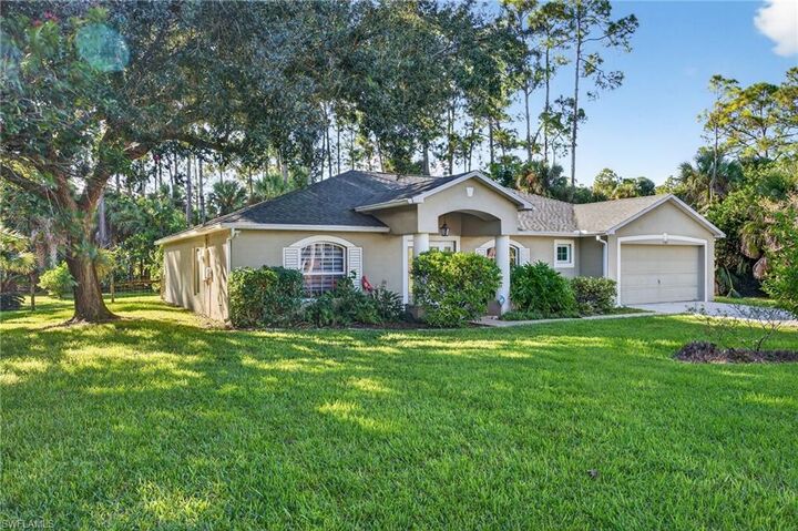 Property Photo: 1741 17th St SW FL 34117