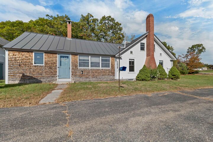 Property Photo: 208 Sanborn Street NH 03235