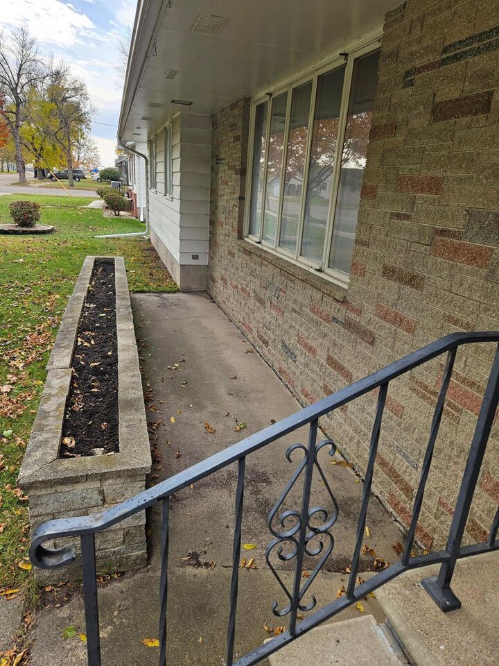 Property Photo:  105 Robert Street  MN 56325 