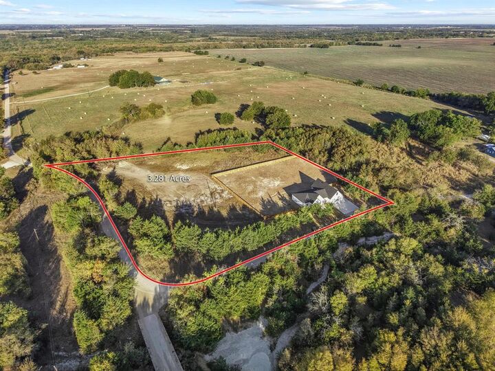 Property Photo: 850 County Road 26750 TX 75470