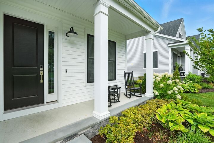 Property Photo:  20 Lyons Lane 20  MA 01719