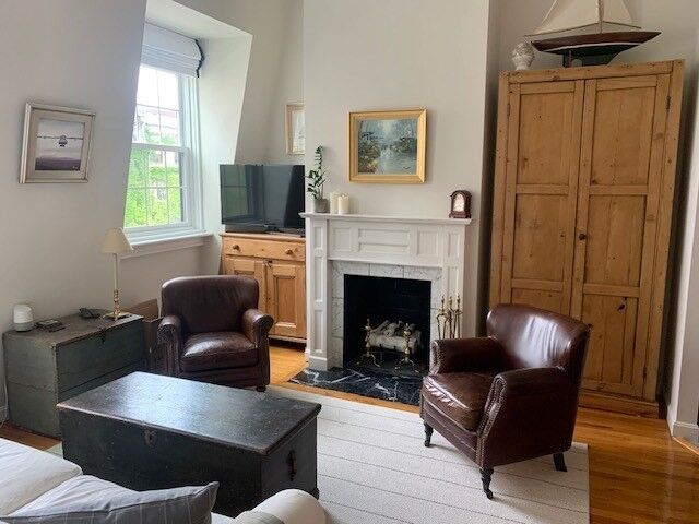 Property Photo: 341 Beacon 5A MA 02116