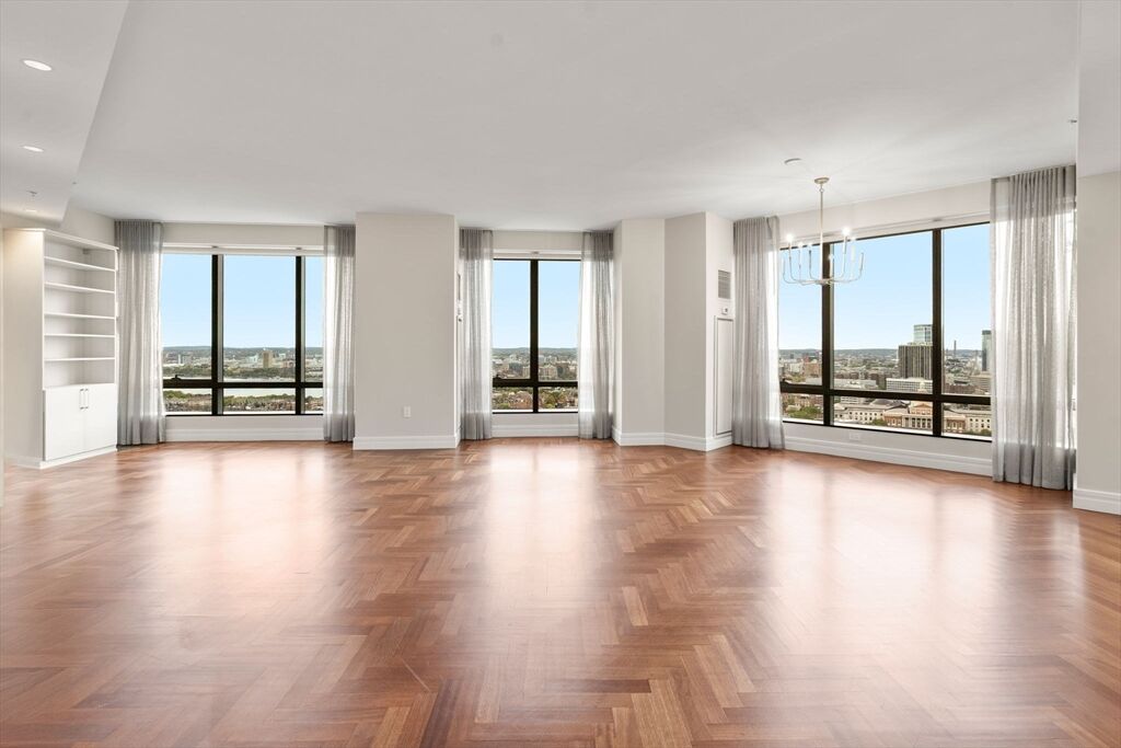 Property Photo: 1 Avery 33A MA 02111