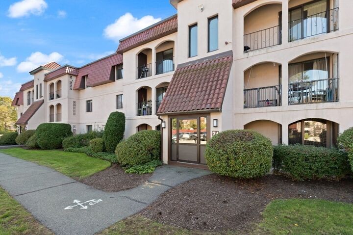 Property Photo:  685 Oak Street 24-3  MA 02301 