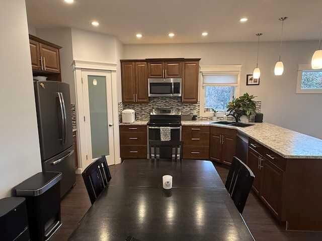 Property Photo: 656 Hunter Drive AB T0J 0Y0