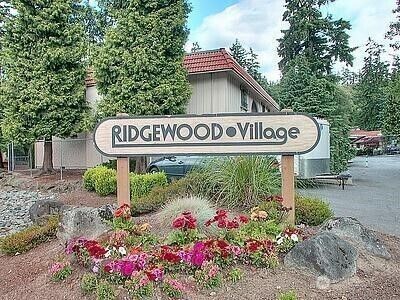 Property Photo: 12521 NE 117th Place G2 WA 98034