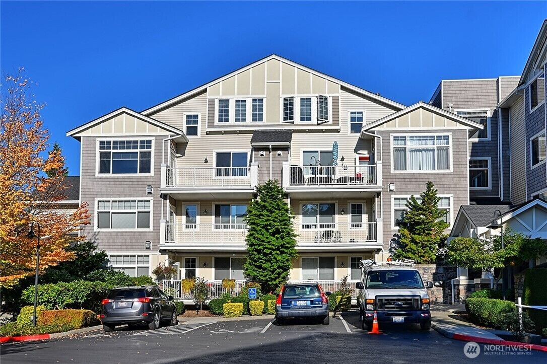 Property Photo: 5600 Harbour Pointe Boulevard 1-306 WA 98275