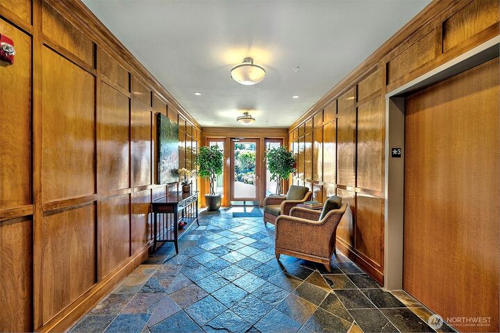 Property Photo: 31 Pine Street 105 WA 98020