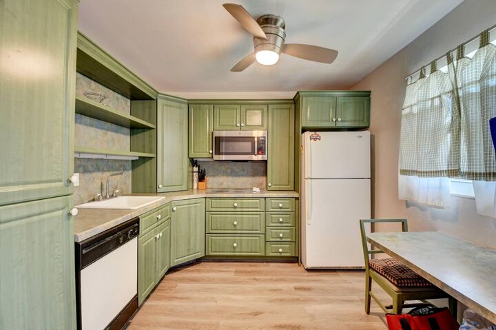Property Photo: 2620 NE 1st Court 403 FL 33435