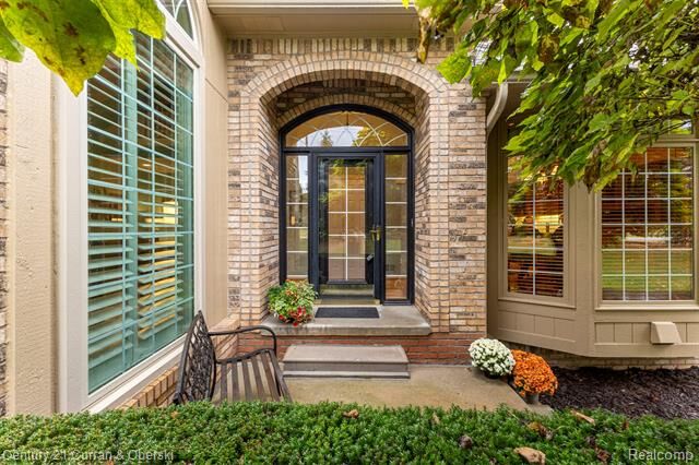 Property Photo:  1955 Clearwood Court 665  MI 48316