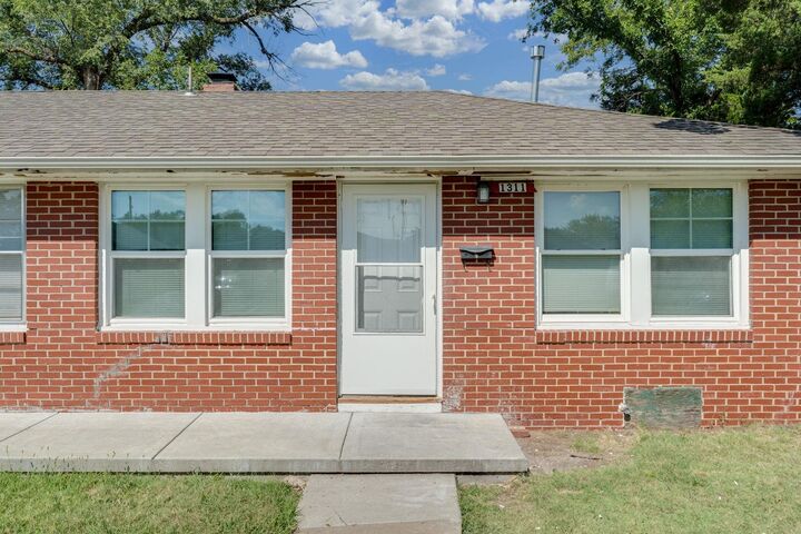 Property Photo:  1309 N Lorraine Ave  KS 67214