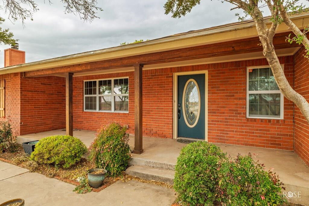 Property Photo: 8862 Loop 570 TX 76957