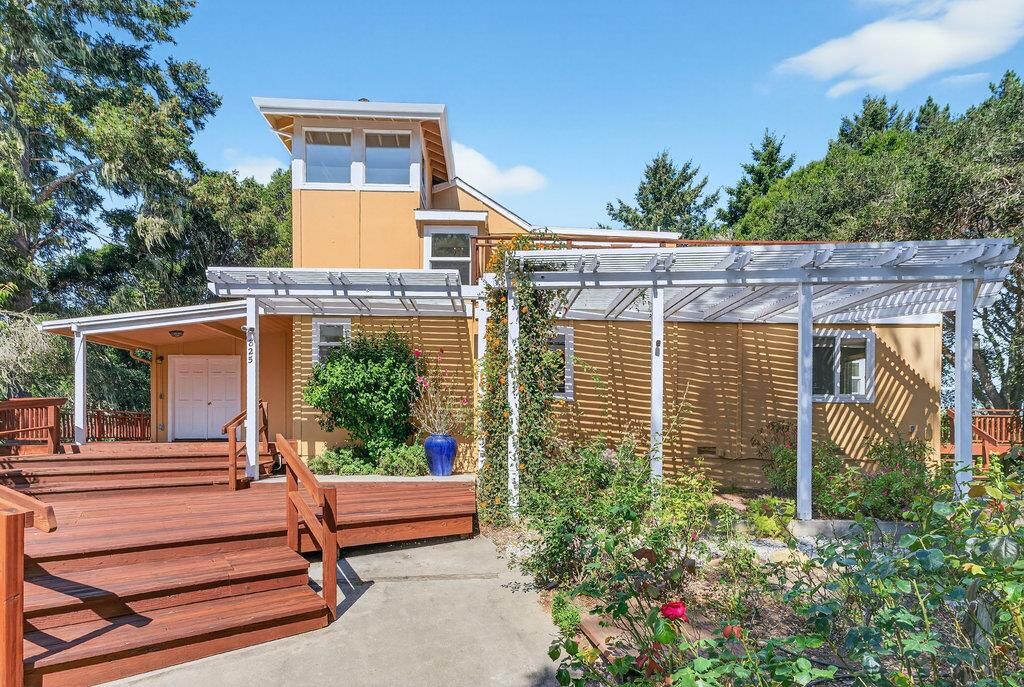 Property Photo:  825 Skyward Drive  CA 95003