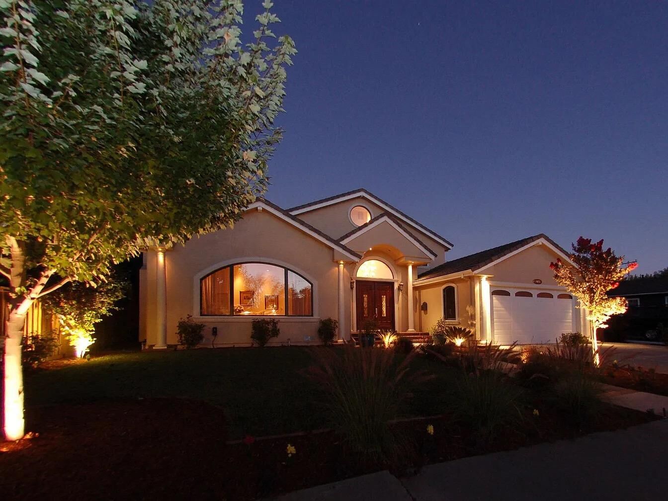 Property Photo:  1423 Nilda Avenue  CA 94040 