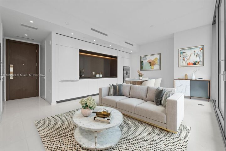 Property Photo:  300 Biscayne Blvd Way 4508  FL 33131 
