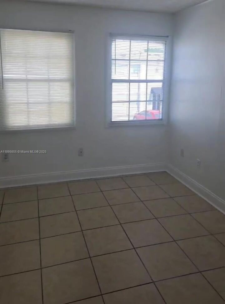 Property Photo: 2777 L B McLeod Rd C FL 32805