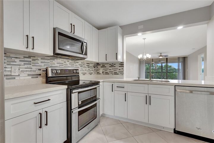 Property Photo: 8592 W Sunrise Blvd 317 FL 33322