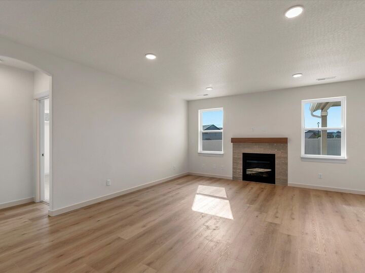 Property Photo: 18160 E Barclay Ct 7/4 Hudson WA 99016