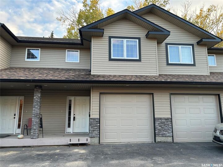 33 Wood Lily Drive D2  Moose Jaw SK S6J 1E4 photo