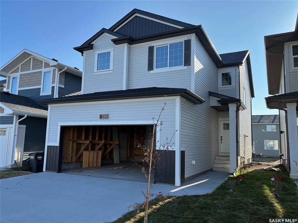 Property Photo:  470 Doran Crescent  SK S7V 1W2