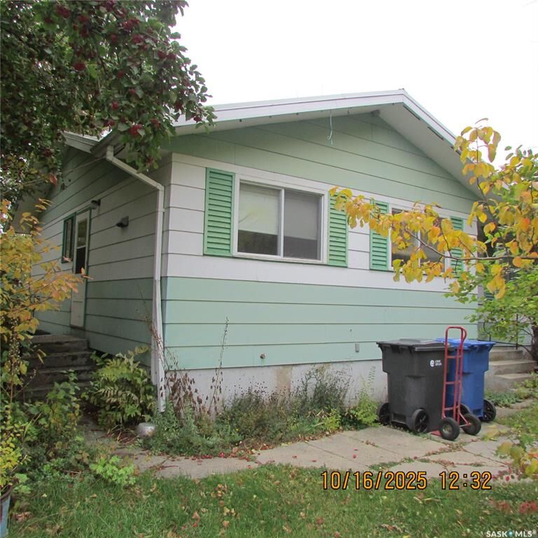 Property Photo: 406 Chickney Street SK S0A 2B0