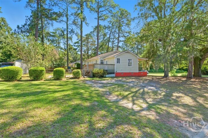 Property Photo: 6 Redland Drive GA 31404