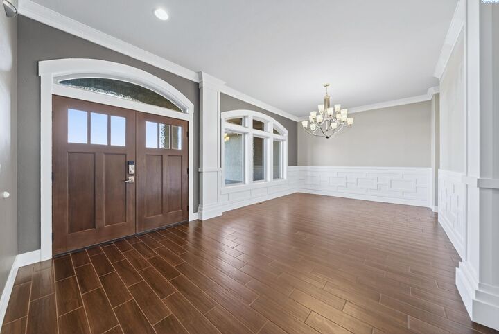 Property Photo:  2303 W 49th Ave  WA 99337 