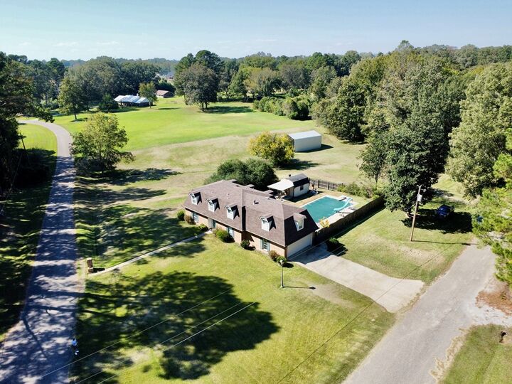 Property Photo: 3 Rolling Hill Rd MS 39183