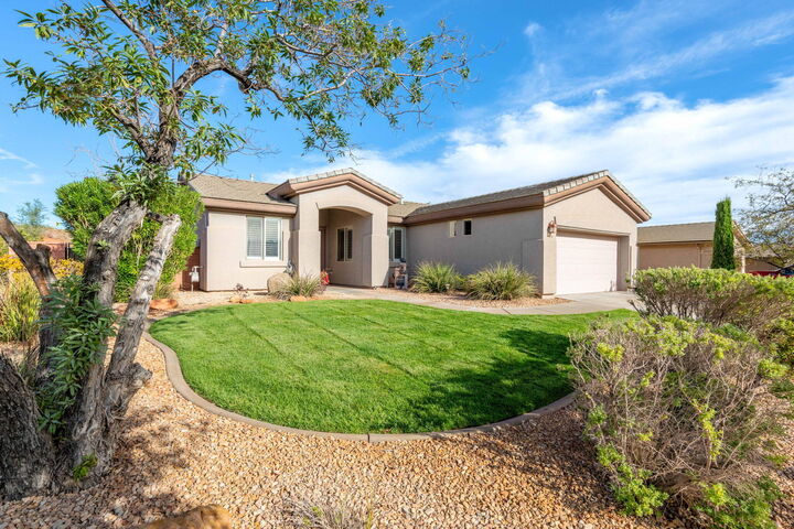 Property Photo: 2518 N Expedition Ln UT 84780