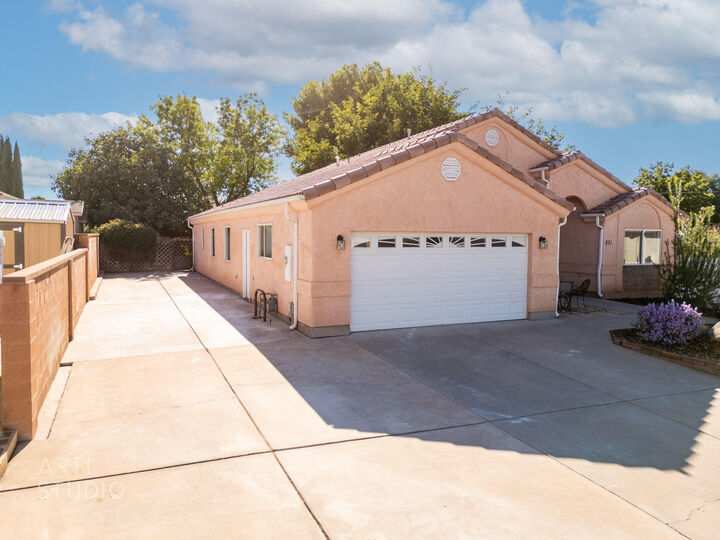 Property Photo: 271 W 210 Cir S UT 84745