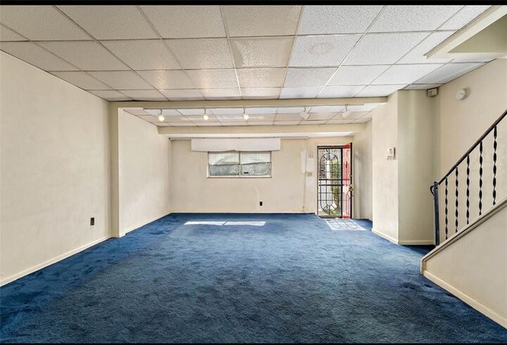 Property Photo: 5221 Schenley Ave PA 15224
