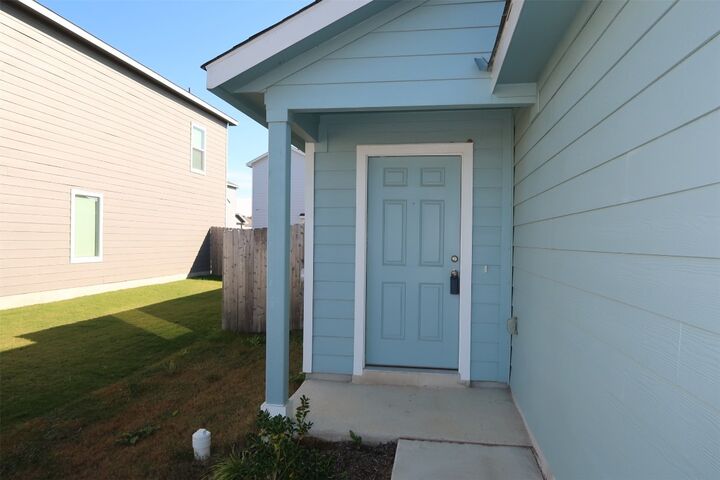 Property Photo:  716 Commander Abbott Drive  TX 76537 