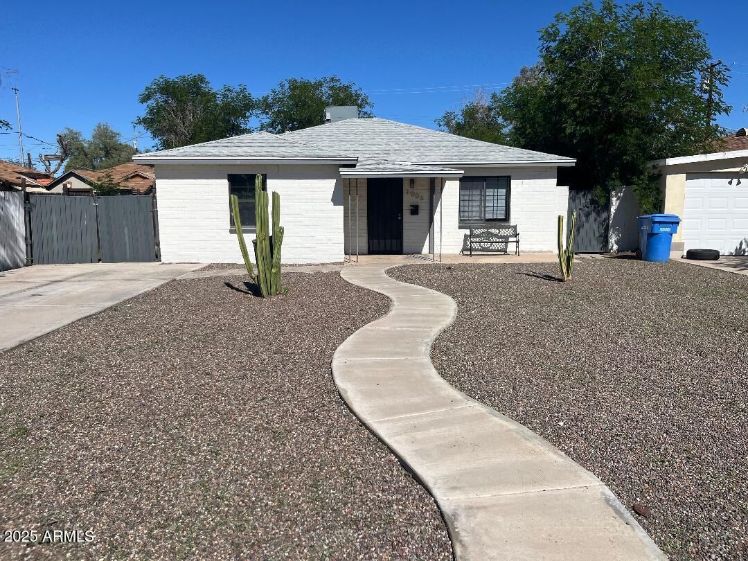 Property Photo: 1006 E Weldon Avenue AZ 85014