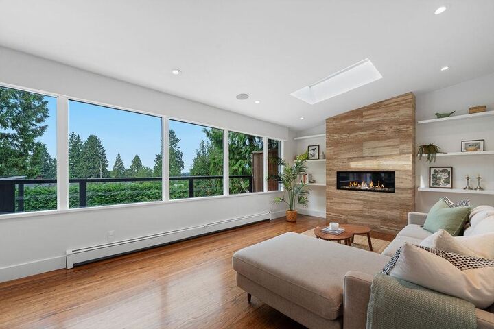 Property Photo:  727 Crystal Court  BC V7R 2B6