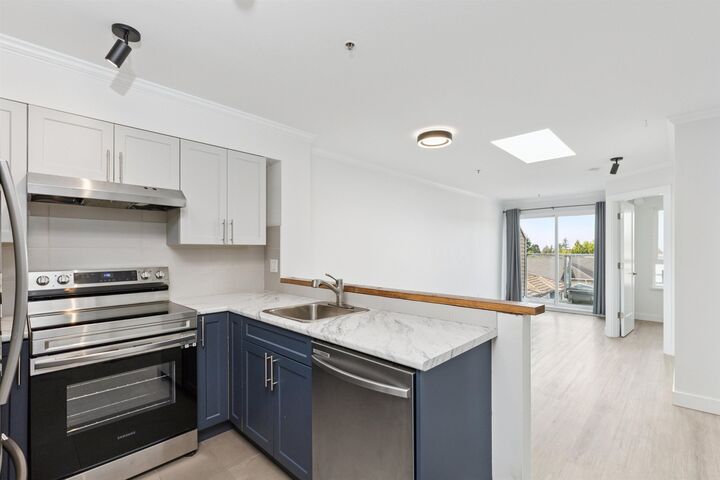 Property Photo: 1503 W 66th Avenue Ph5 BC V6P 2R8