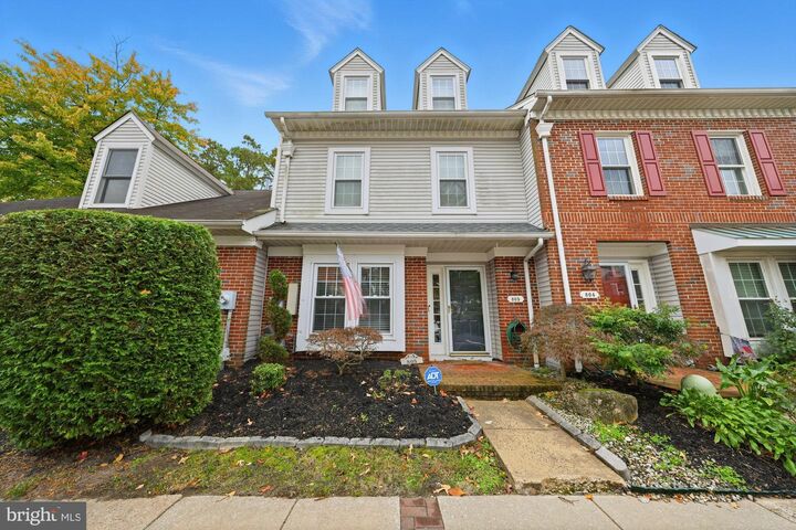 Property Photo:  805 Mount Vernon Court  NJ 08053