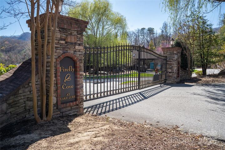 Property Photo: 126 Kellerman Point 43 NC 28746