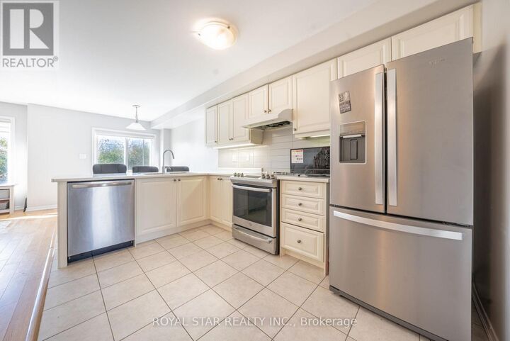 Property Photo:  170 Esther Crescent  ON L3B 5N5 