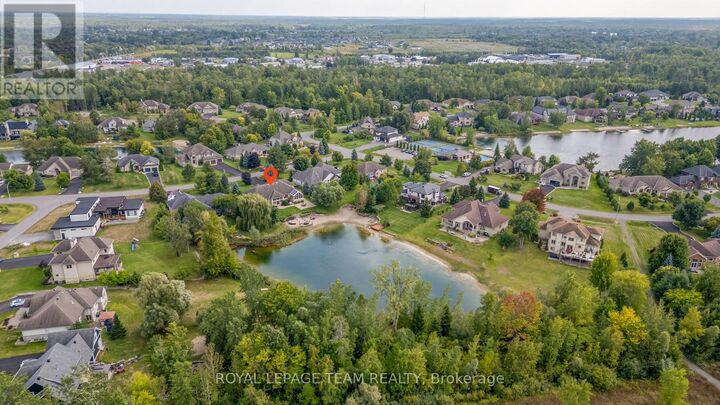 Photo de la propriété:  6903 Lake Forest Walk  ON K4P 1R7