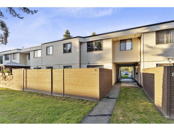 14135 104 Avenue 87 — photo 1