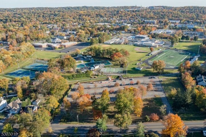 Property Photo:  14 Holmes Oval  NJ 07974 