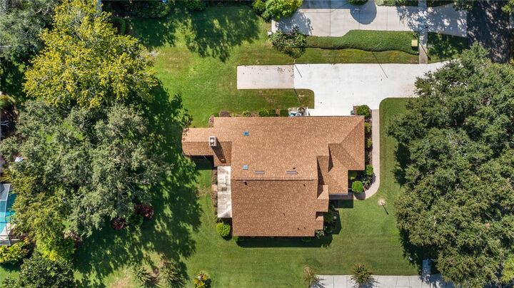 Property Photo:  11238 Summer Wind Court  FL 34711