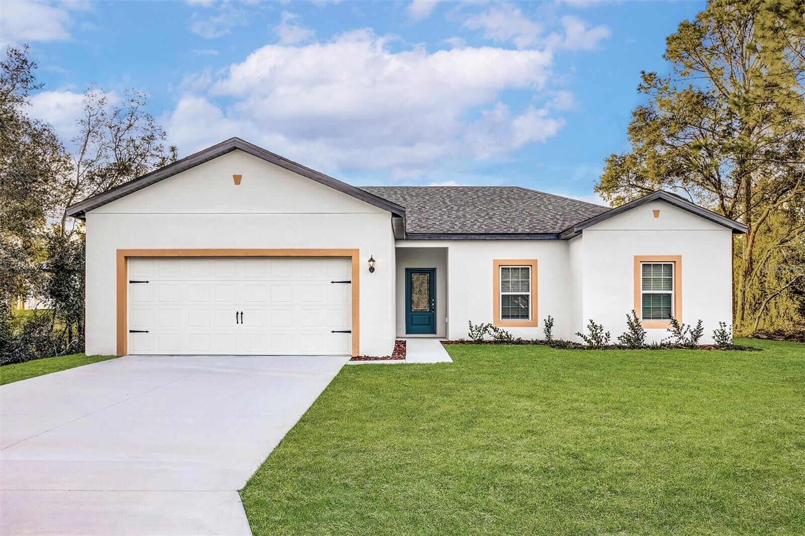 Property Photo: 330 Aster Court FL 34759