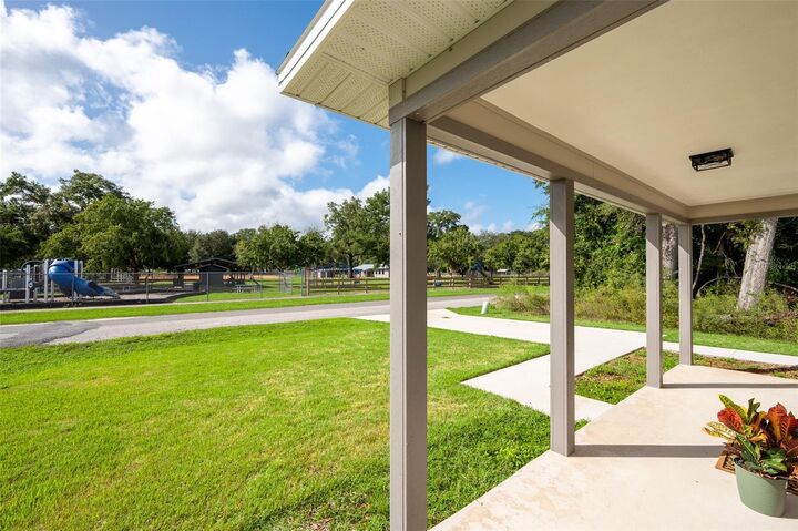 Property Photo:  23234 NW 181st Place  FL 32643