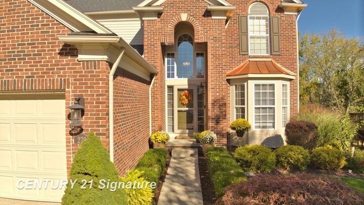 Property Photo: 279 Valley Stream Drive MI 48442
