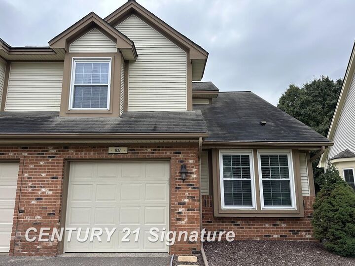 Property Photo: 837 Whisperwood Trail MI 48430