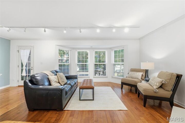 Property Photo: 4462 McPherson Avenue 3A MO 63108
